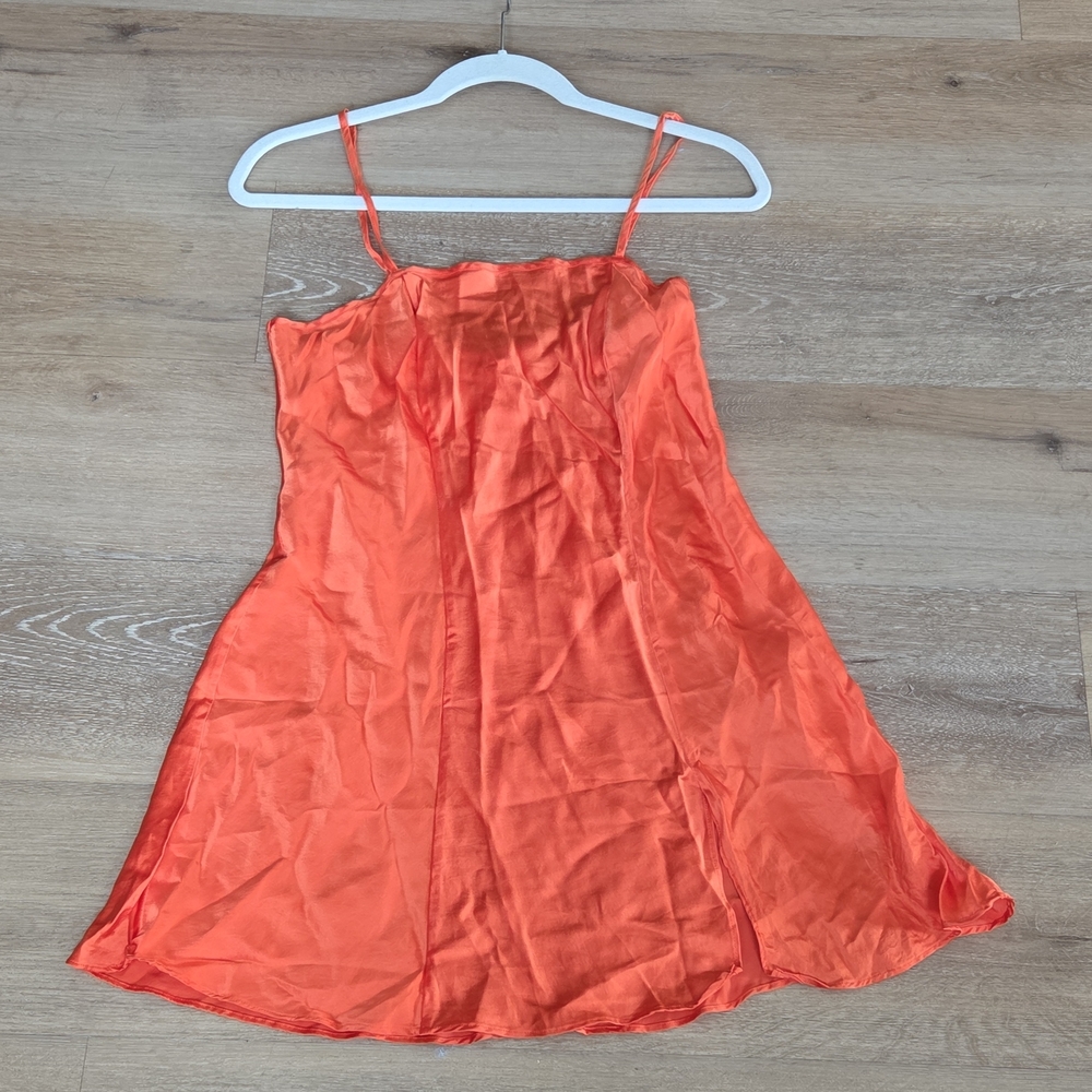 Vtg Y2K Victoria's Secret 100% Silk Full Slip Orange Adjustable Strap Size M